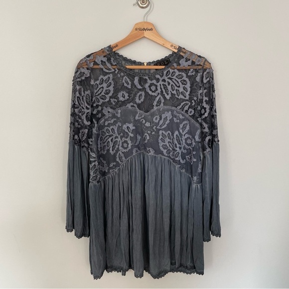 POL Lace Floral Appliqué Boho Hippie Bell Sleeve Top-Blue- Size Small - Picture 8 of 8
